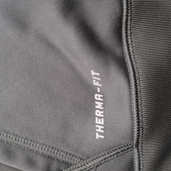 Nike Therma-Fit Boys Hoodie - Picture 5 of 5